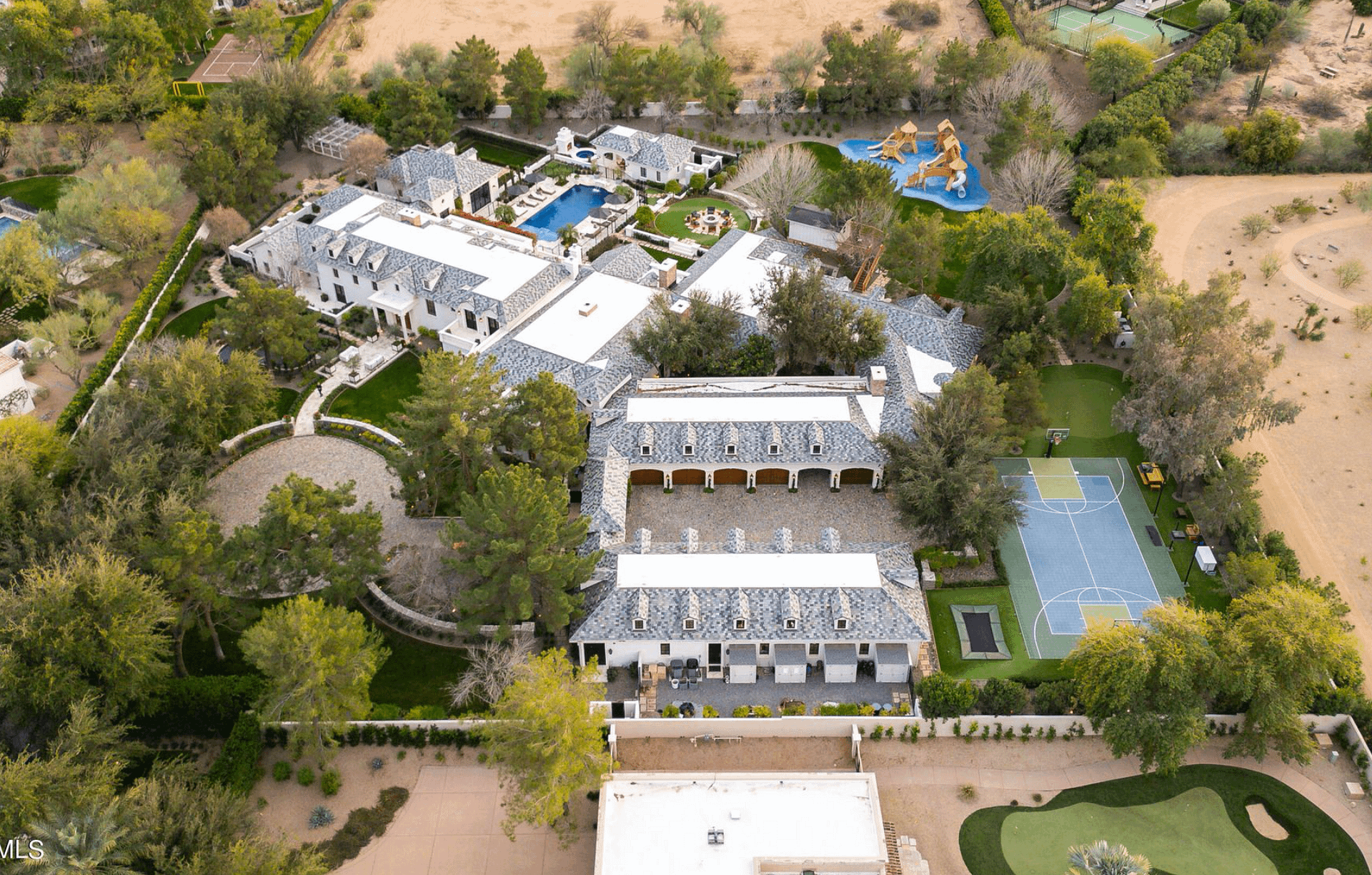 $20 Million Arizona Home With An 11-Car Garage (PHOTOS)