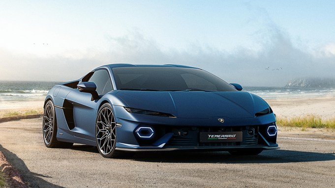 The Lamborghini Temerario is a 907 HP Hybrid Huracán Replacement